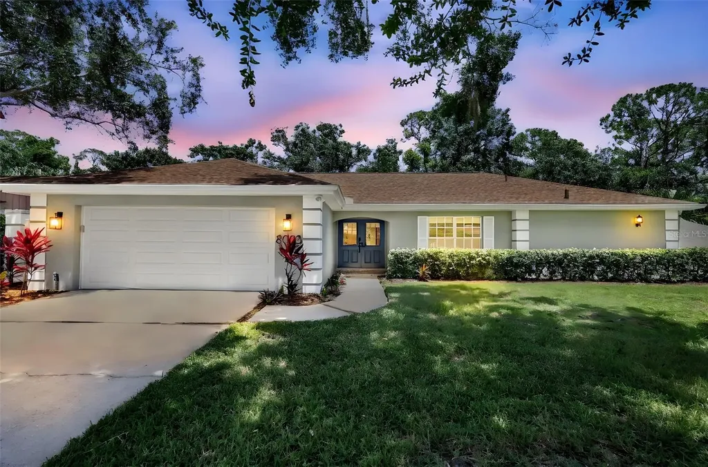 8003 Conservatory Drive Sarasota FL 34243
