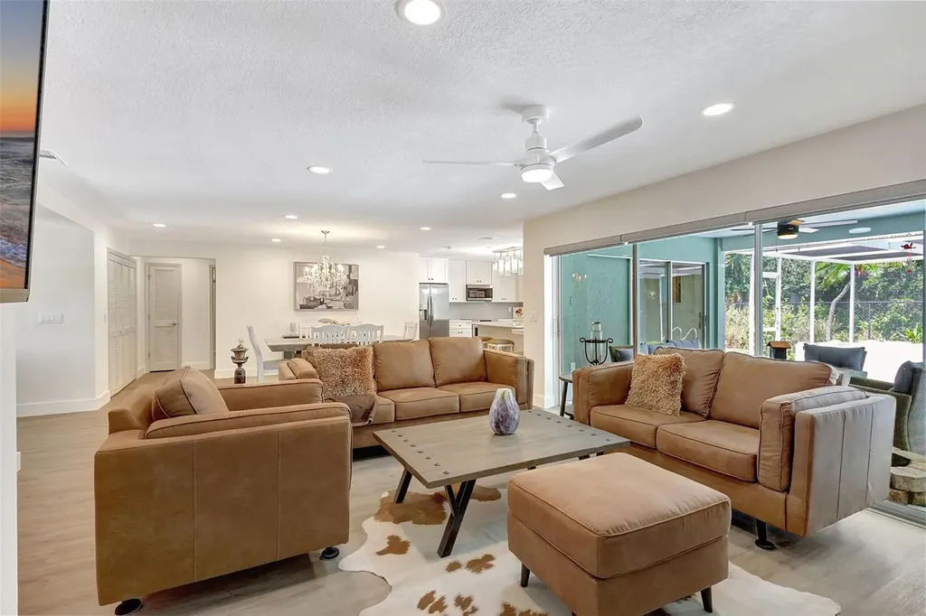 8003 Conservatory Drive Sarasota FL 34243