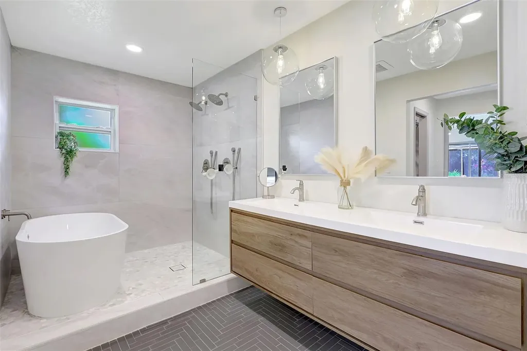 8003 Conservatory Drive Sarasota FL 34243