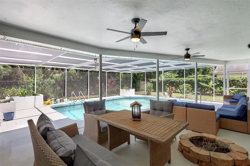 8003 Conservatory Drive Sarasota FL 34243