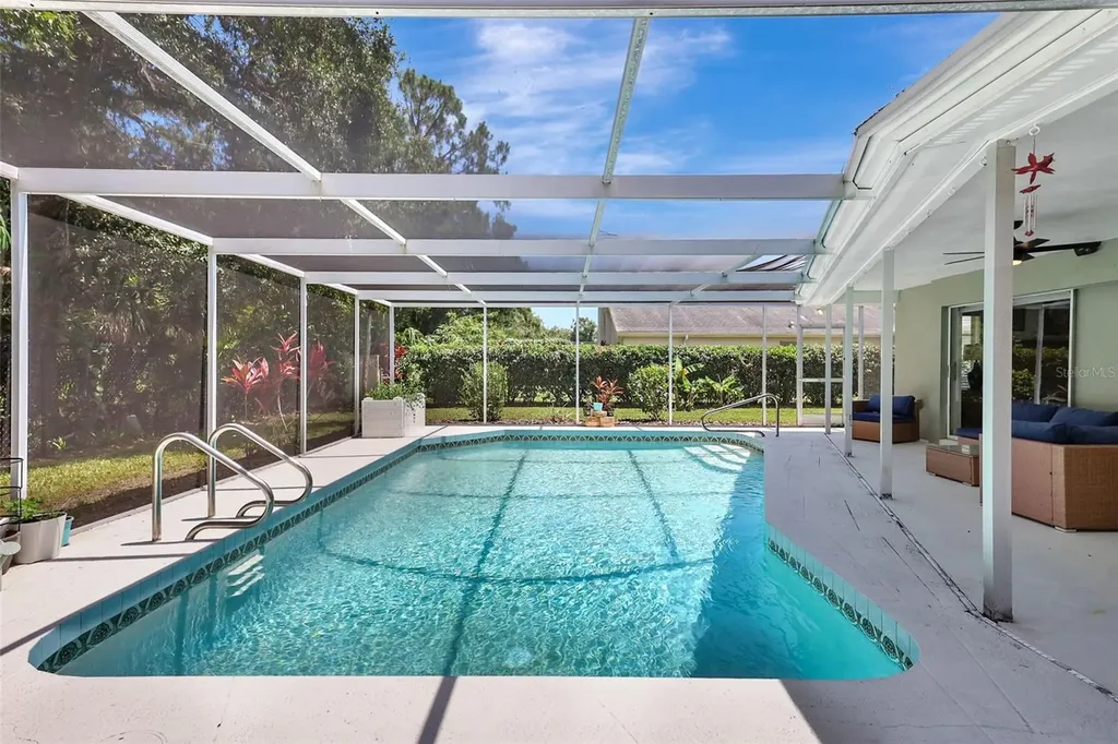8003 Conservatory Drive Sarasota FL 34243