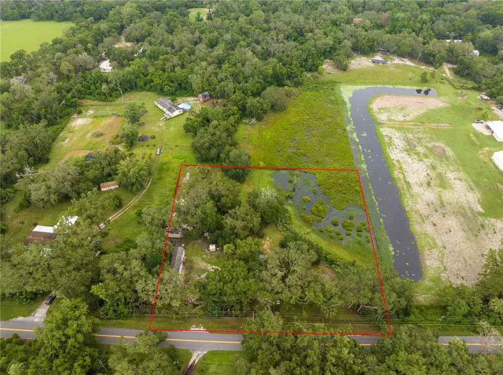 36720 Emeralda Island Road Leesburg FL 34788