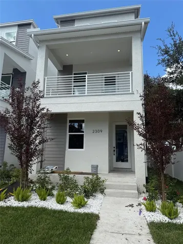 2313 W Spruce Street Tampa FL 33607