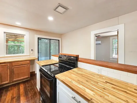 125 E Lemon Street Melrose FL 32666