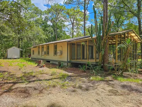 125 E Lemon Street Melrose FL 32666