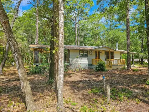 125 E Lemon Street Melrose FL 32666