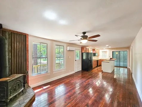 125 E Lemon Street Melrose FL 32666