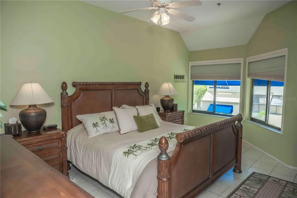 1922 Harbourside Drive Longboat Key FL 34228