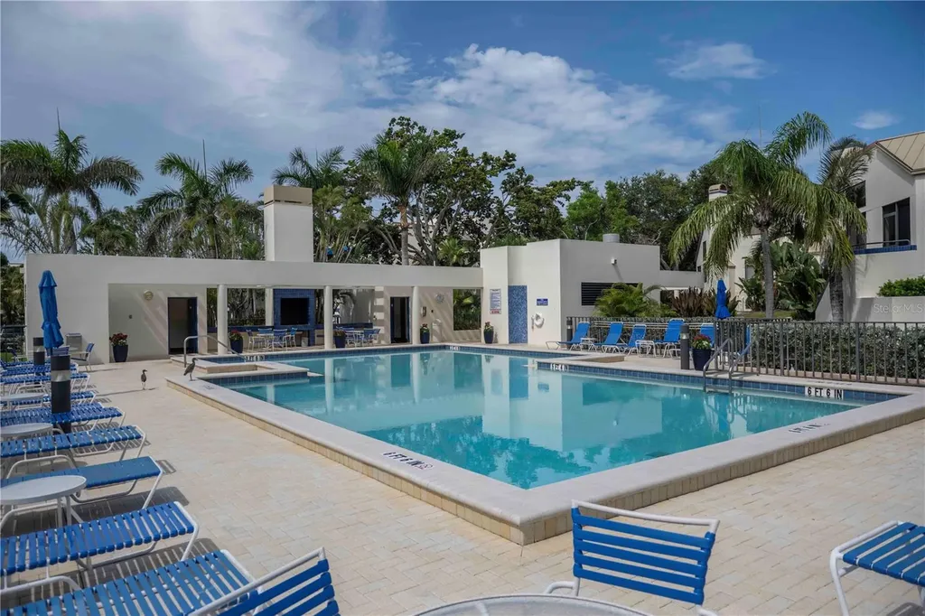 1922 Harbourside Drive Longboat Key FL 34228