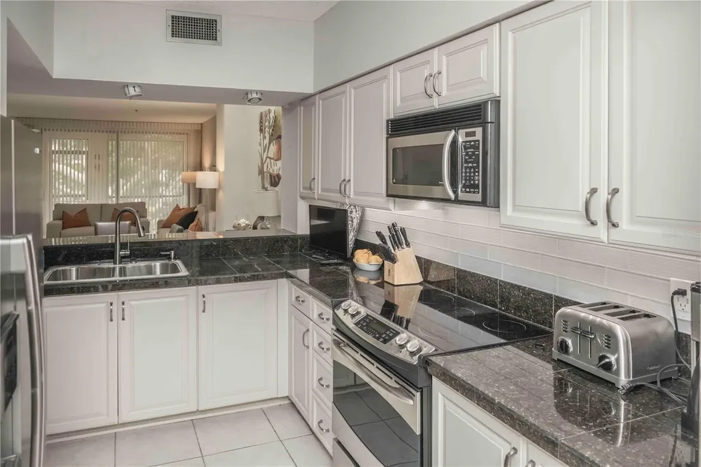 1922 Harbourside Drive Longboat Key FL 34228