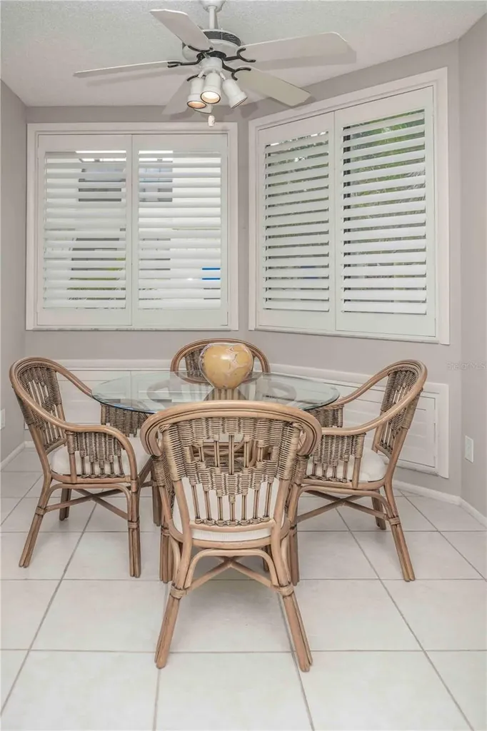 1922 Harbourside Drive Longboat Key FL 34228