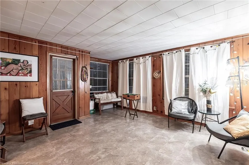 2600 Lakeview Drive Sebring FL 33870