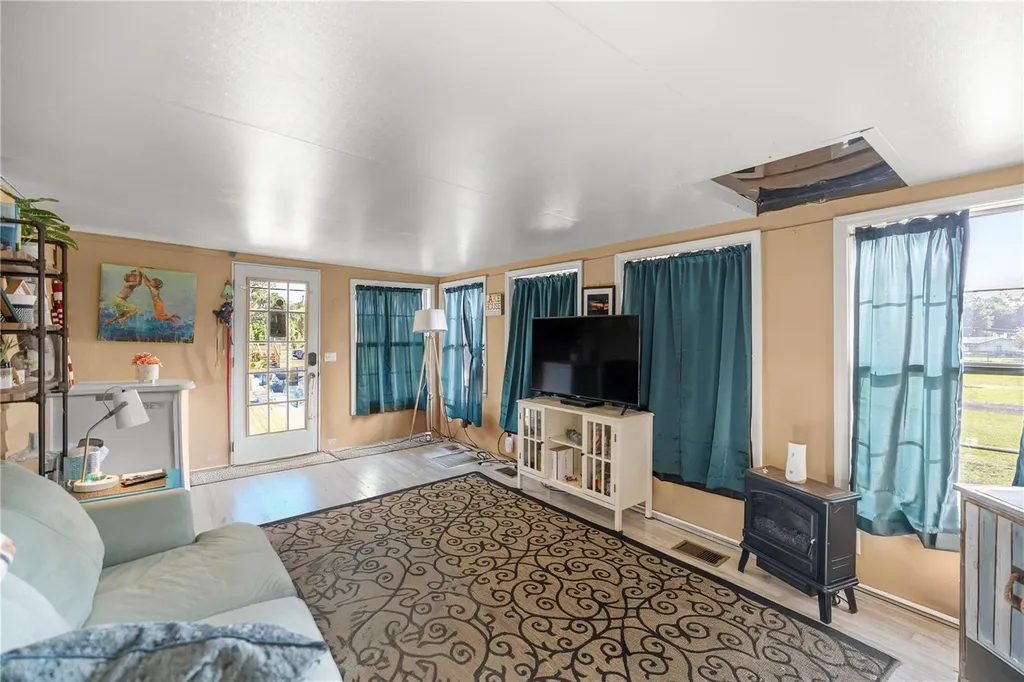 9490 NE 306th Avenue Fort Mc Coy FL 32134