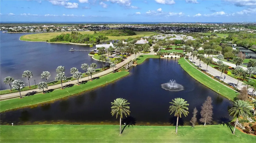 1075 Signet Apollo Beach FL 33572