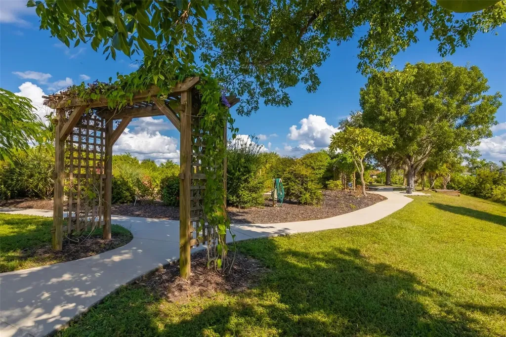 13438 Mcintosh Avenue Port Charlotte FL 33981