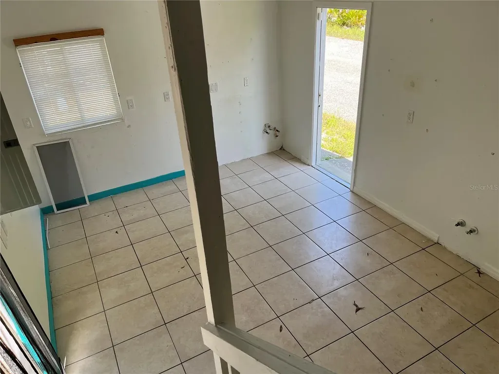 18132 Commercial Way Weeki Wachee FL 34614