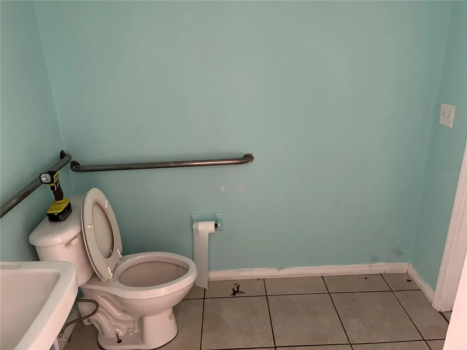 18132 Commercial Way Weeki Wachee FL 34614