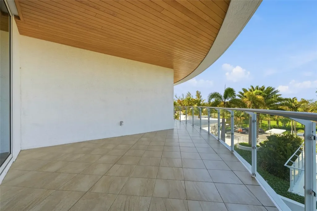 2251 Gulf Of Mexico Drive Longboat Key FL 34228