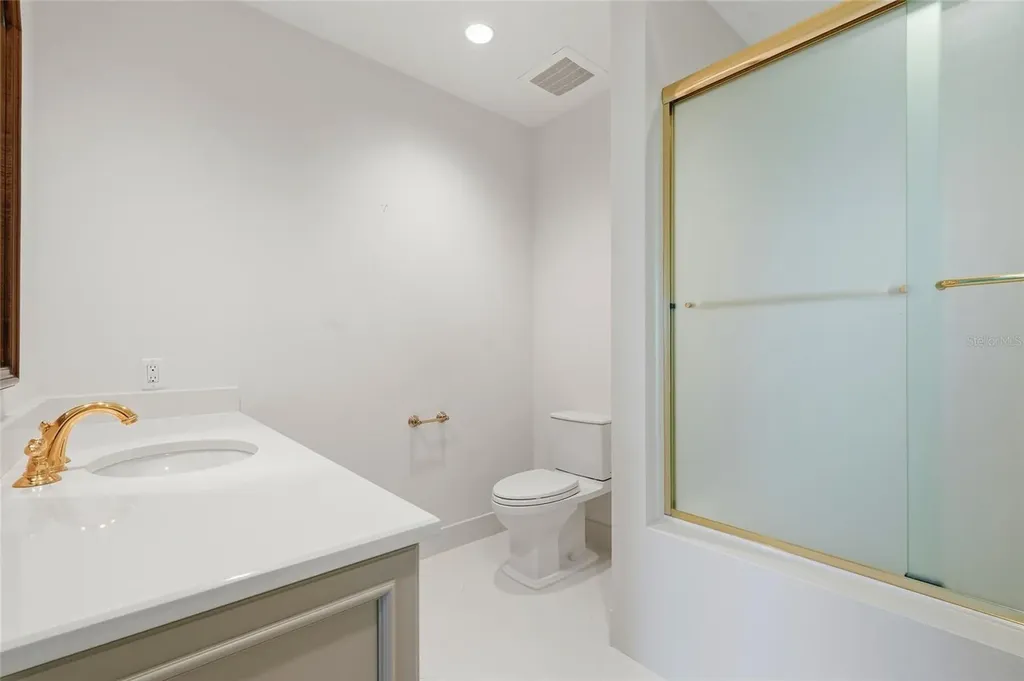 2251 Gulf Of Mexico Drive Longboat Key FL 34228