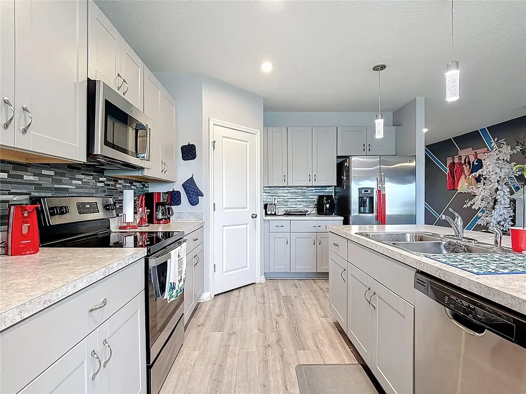 402 Quarry Rock Circle Kissimmee FL 34758