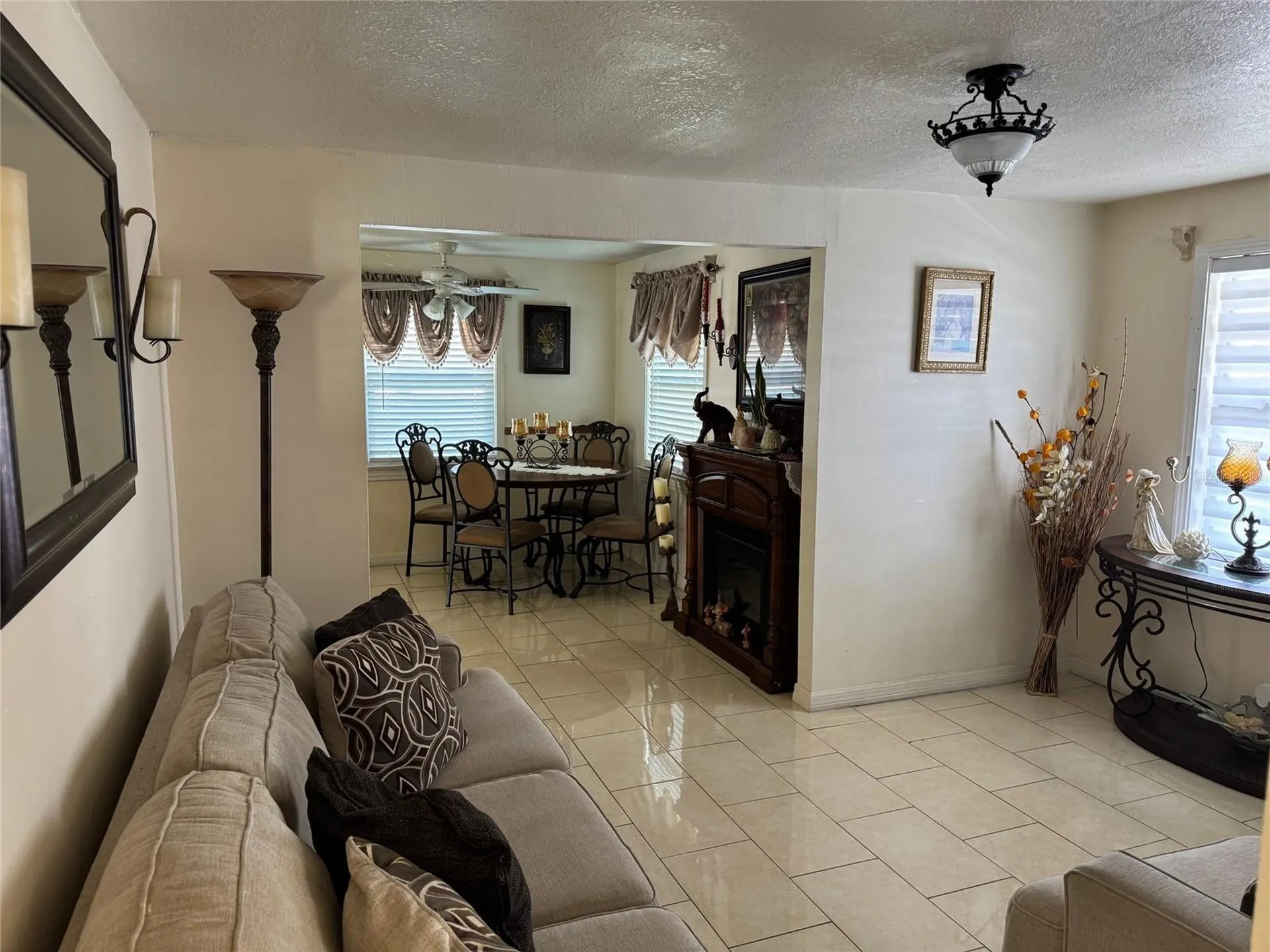 3322 W Saint Joseph Street Tampa FL 33607
