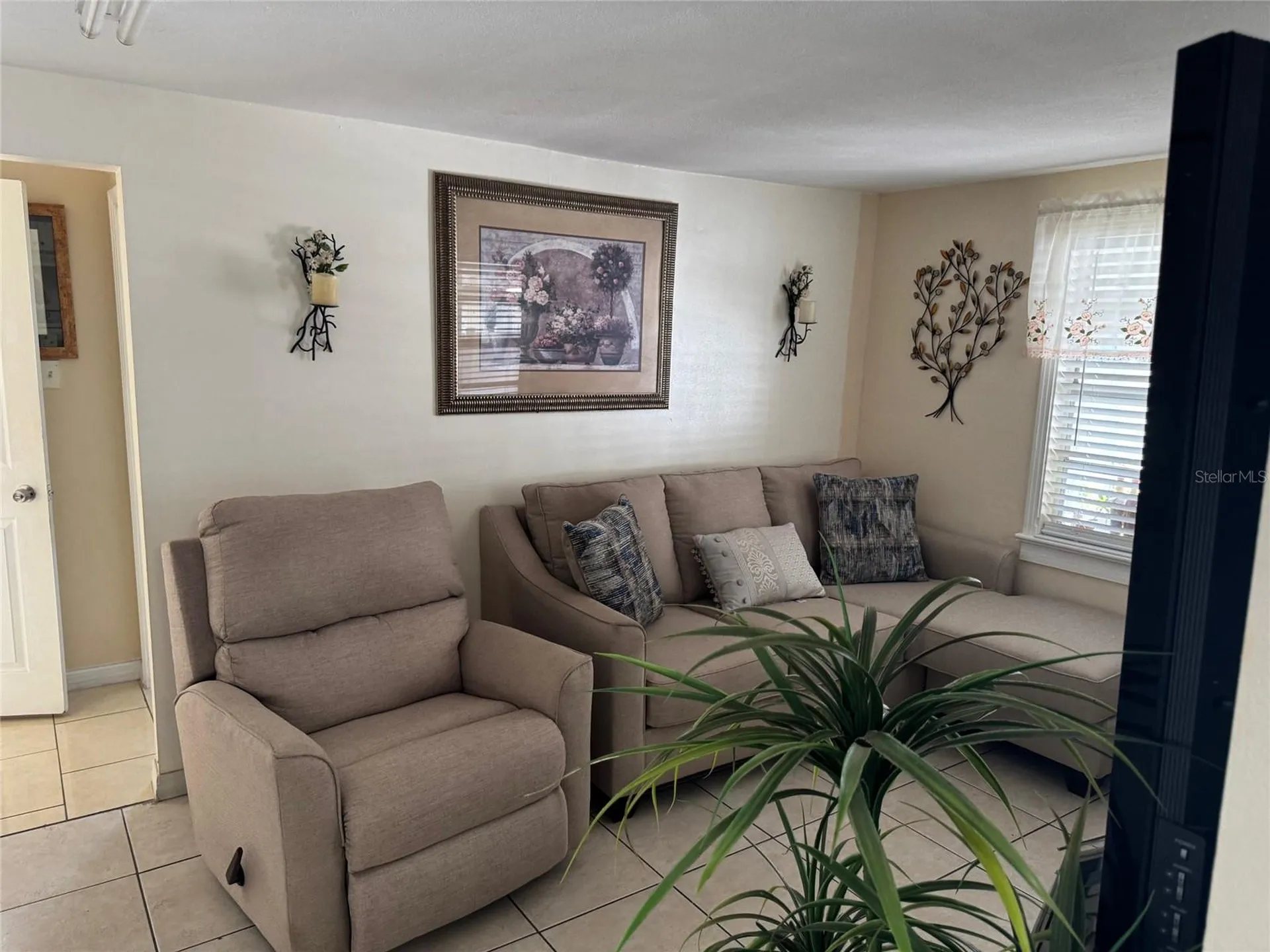 3322 W Saint Joseph Street Tampa FL 33607
