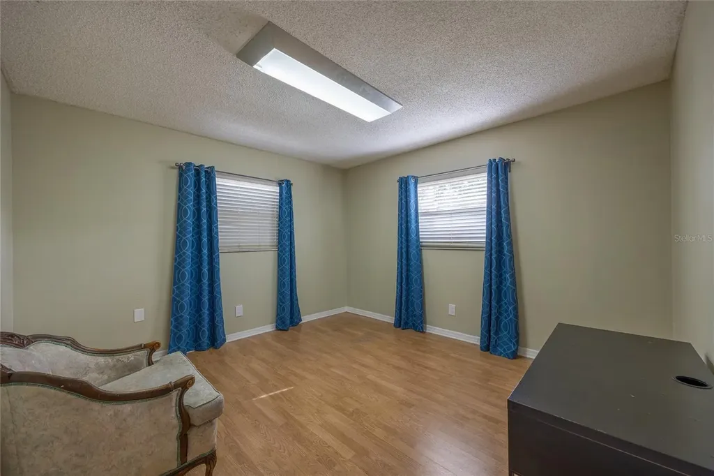 5712 S 20th Avenue S Tampa FL 33619