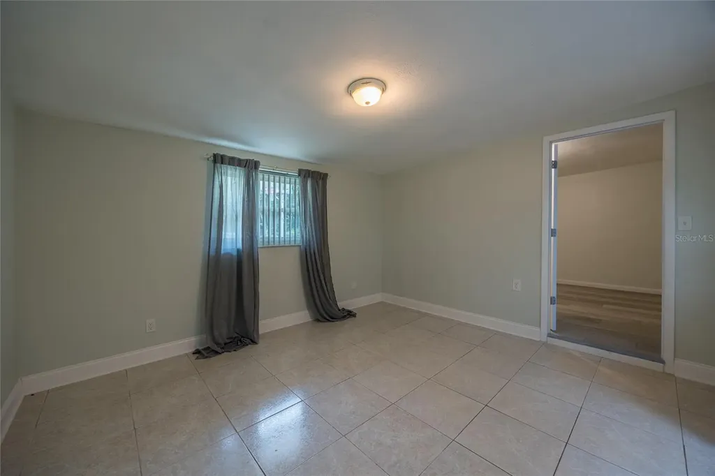5712 S 20th Avenue S Tampa FL 33619