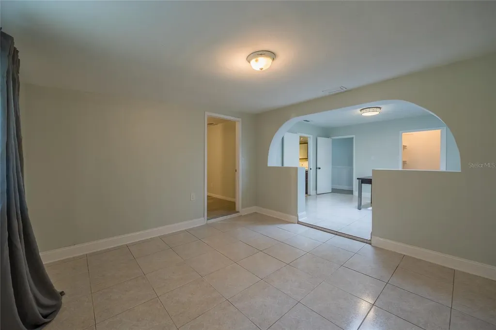 5712 S 20th Avenue S Tampa FL 33619