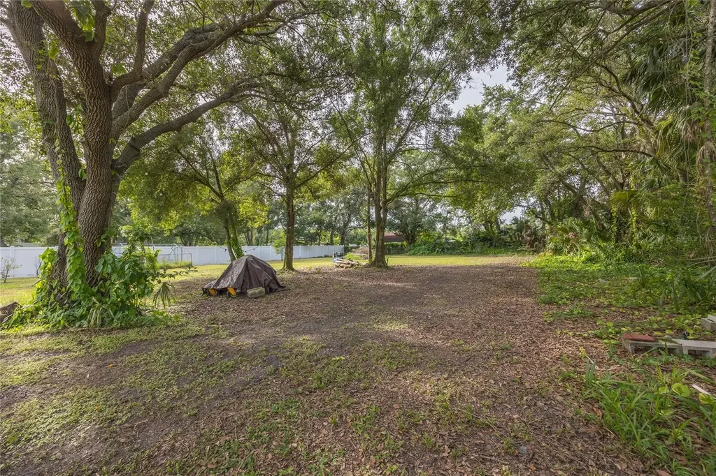 5712 S 20th Avenue S Tampa FL 33619