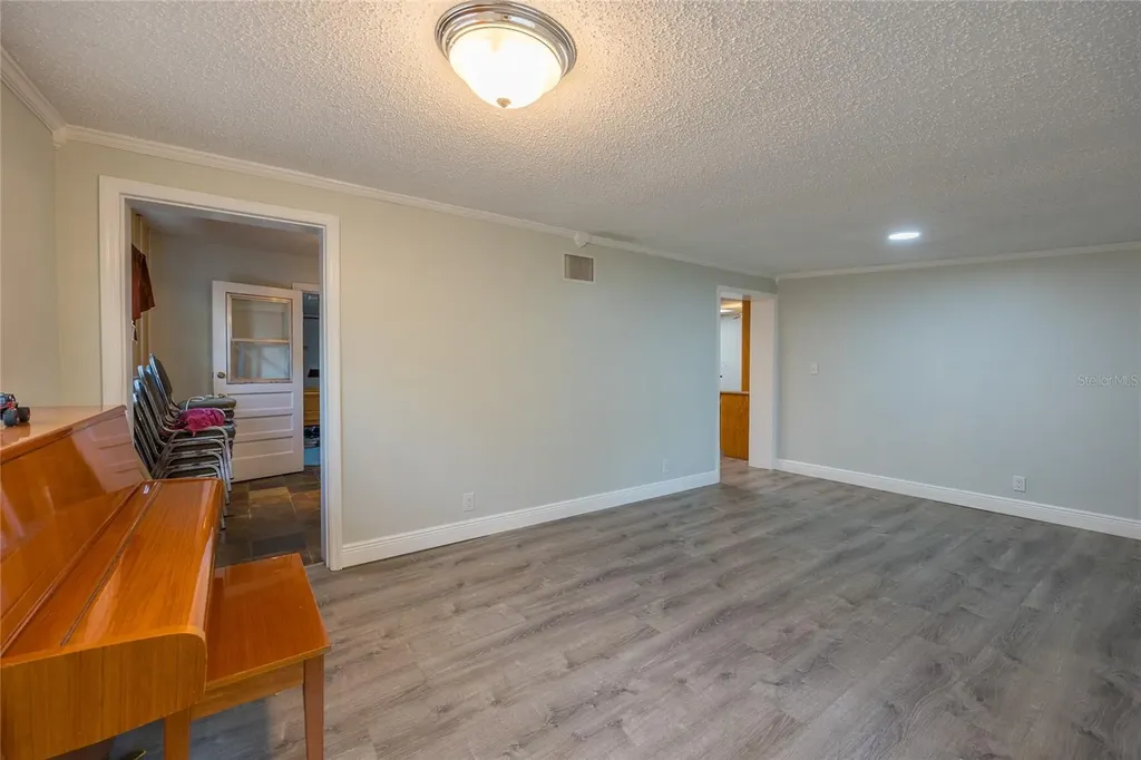 5712 S 20th Avenue S Tampa FL 33619