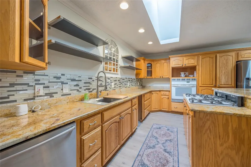 5712 S 20th Avenue S Tampa FL 33619