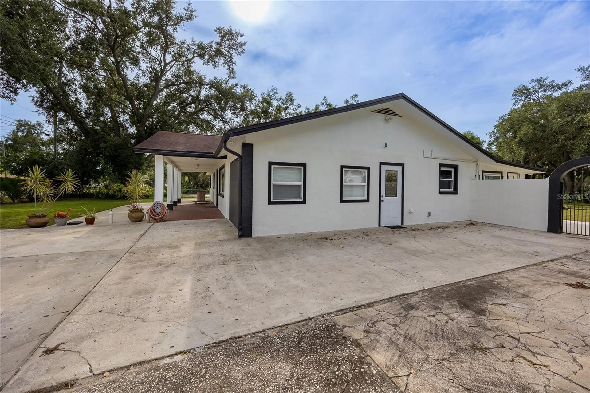 5712 S 20th Avenue S Tampa FL 33619