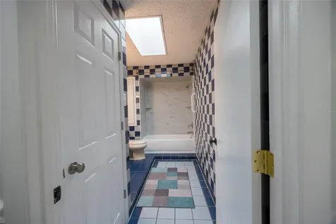 5712 S 20th Avenue S Tampa FL 33619