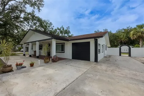 5712 S 20th Avenue S Tampa FL 33619