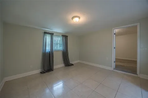 5712 S 20th Avenue S Tampa FL 33619