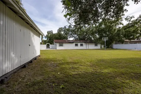 5712 S 20th Avenue S Tampa FL 33619