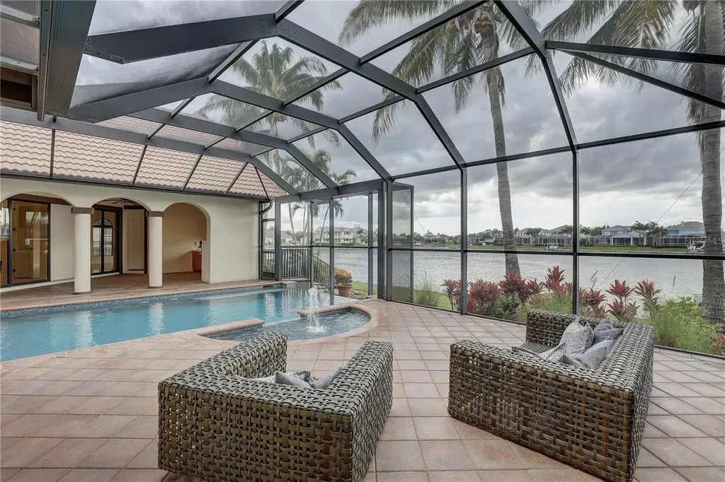 5408 Tybee Island Drive Apollo Beach FL 33572