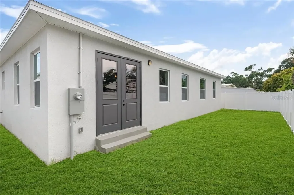 6175 109th Avenue N Pinellas Park FL 33782