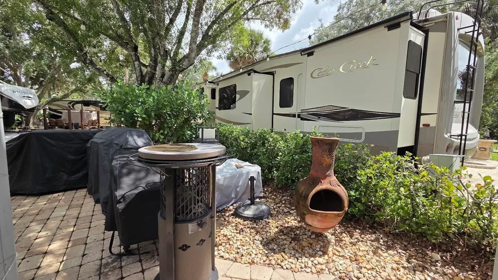 171 Appaloosa Trail River Ranch FL 33867