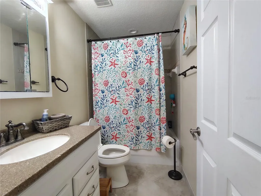 876 Cr 467 Lake Panasoffkee FL 33538