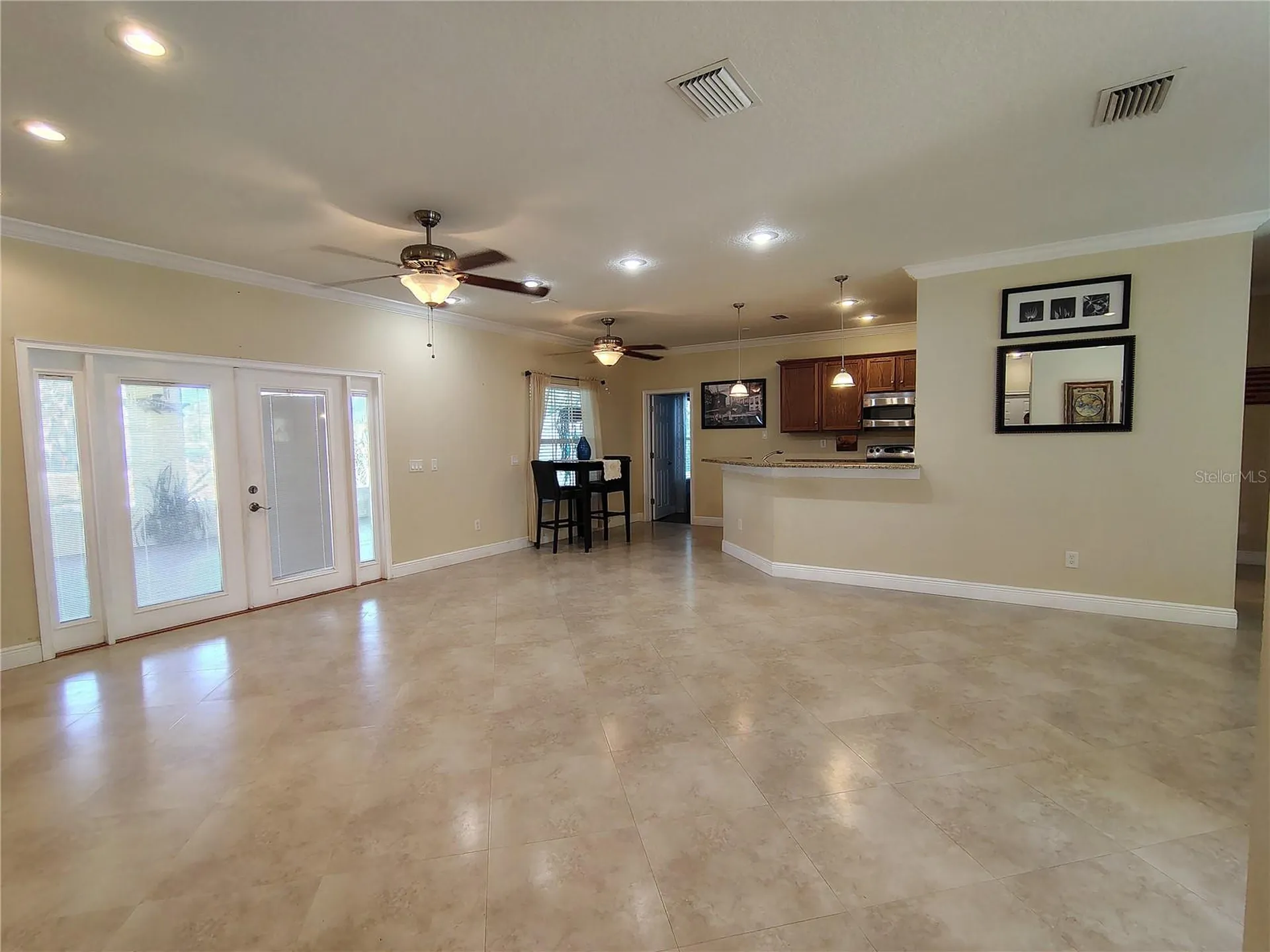 876 Cr 467 Lake Panasoffkee FL 33538