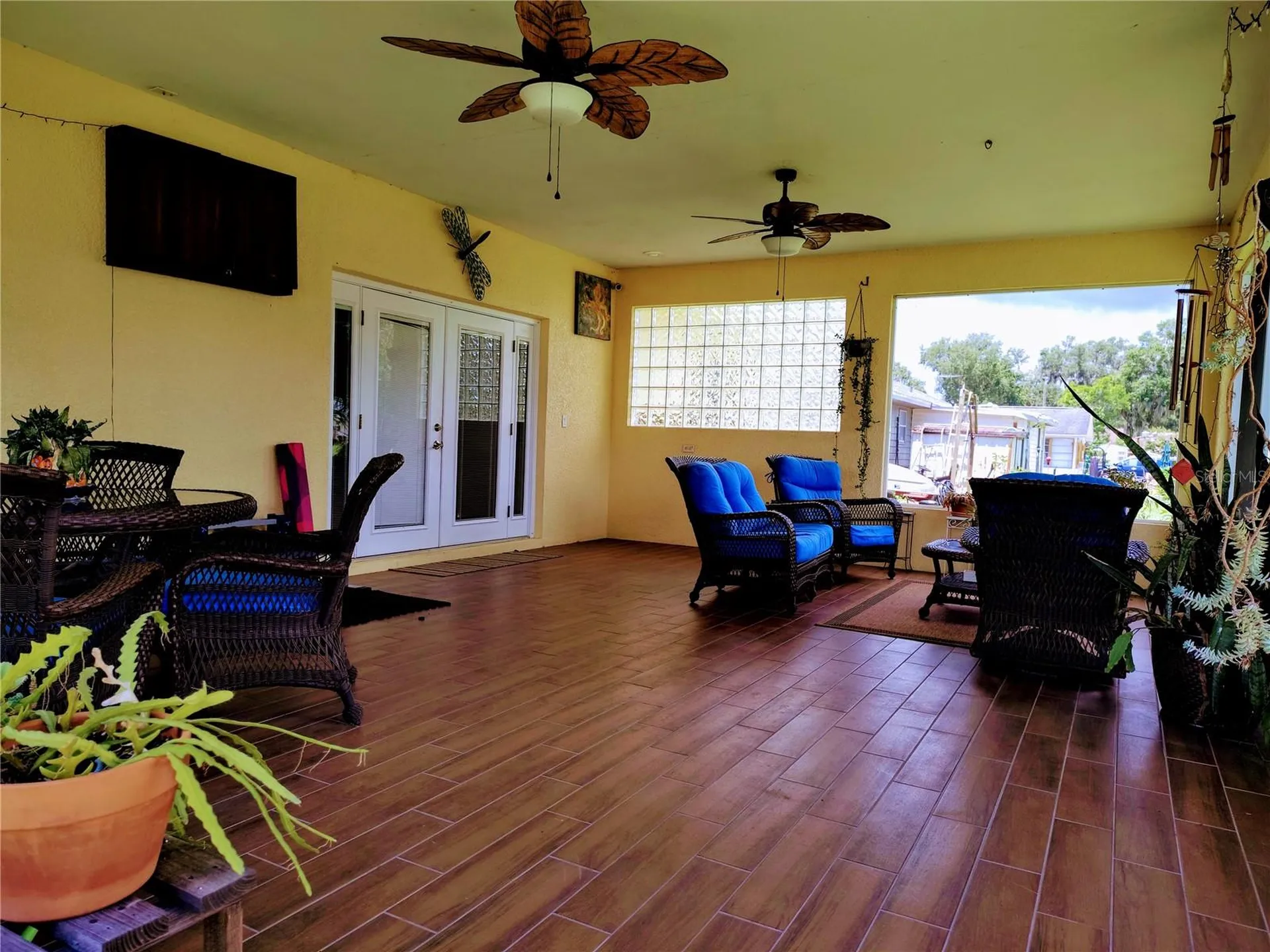 876 Cr 467 Lake Panasoffkee FL 33538