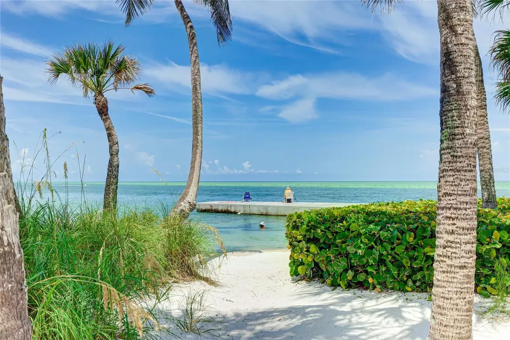 22 Sandy Cove Road Sarasota FL 34242