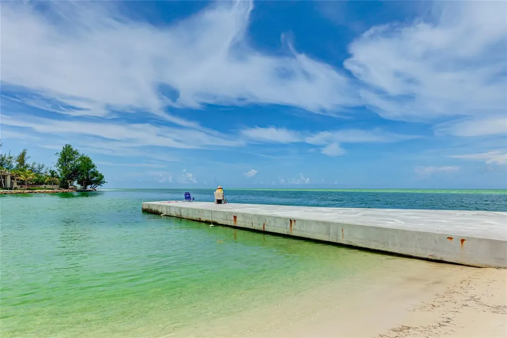 22 Sandy Cove Road Sarasota FL 34242