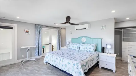 22 Sandy Cove Road Sarasota FL 34242