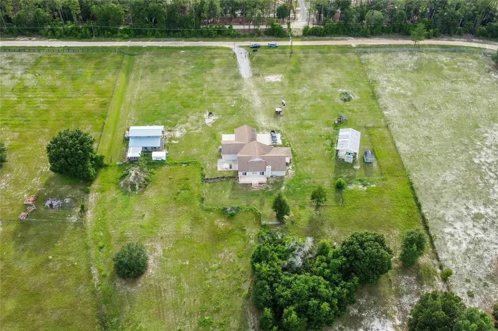 41636 Outlaw Lane Weirsdale FL 32195