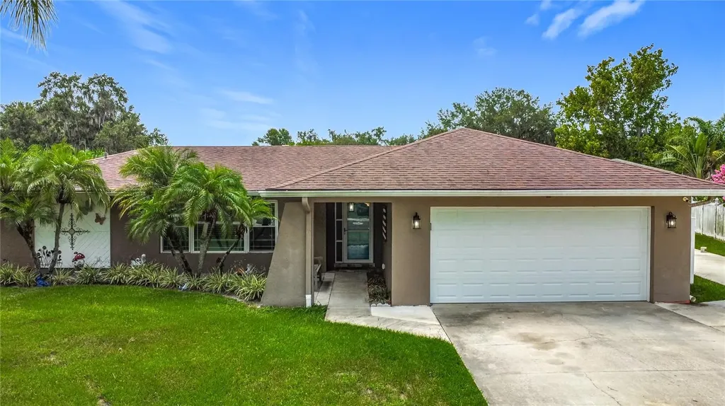1544 Regal Court Kissimmee FL 34744