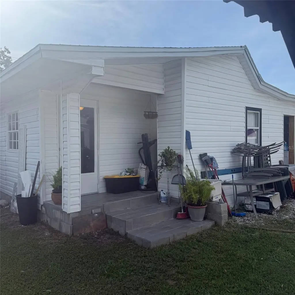 10004 Ethel Street Gibsonton FL 33534