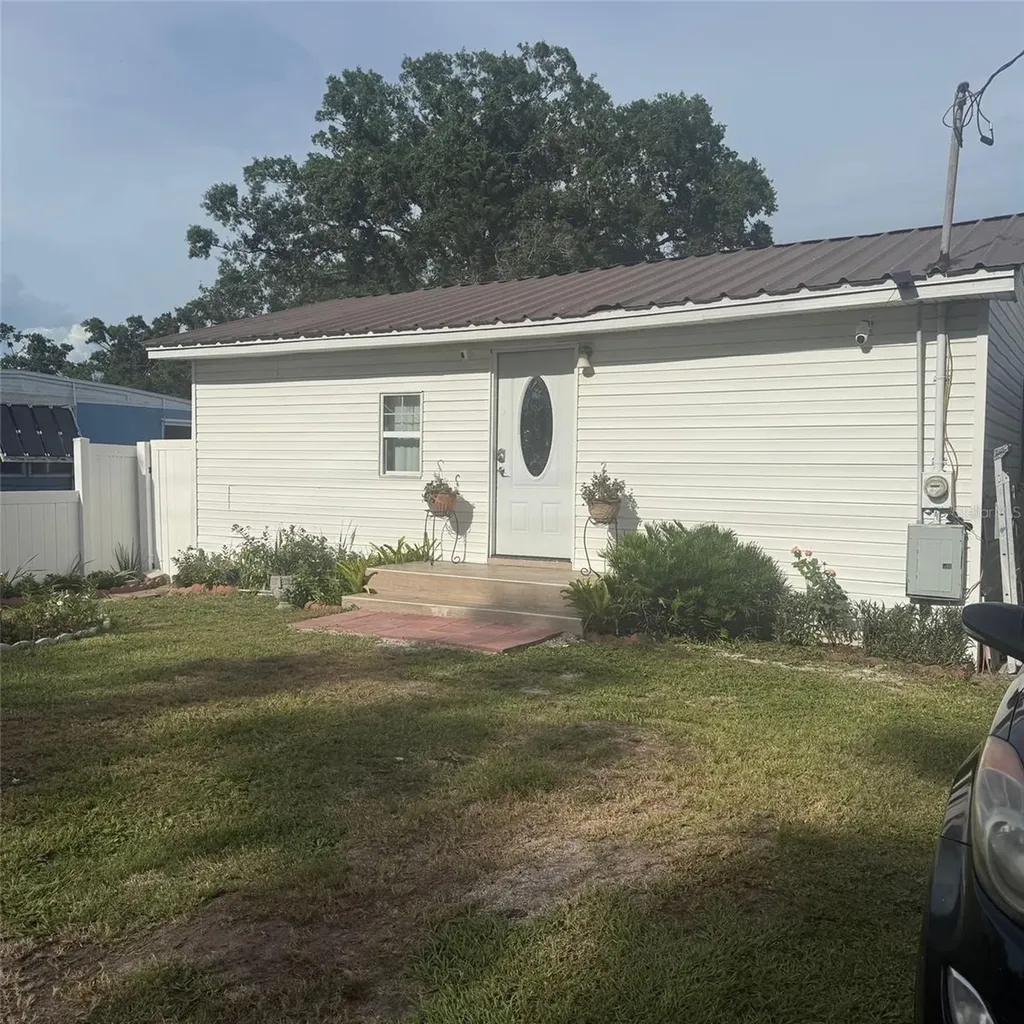 10004 Ethel Street Gibsonton FL 33534